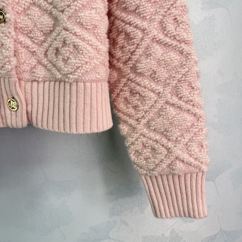 l0vis Vvtt0n sweaters